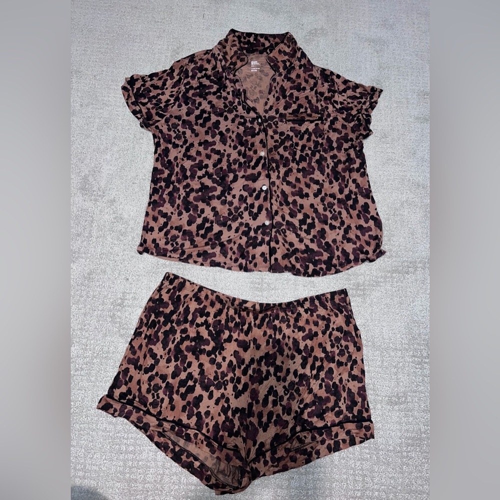 Animal Print Pajama Set Size XXL - Picture 2 of 8
